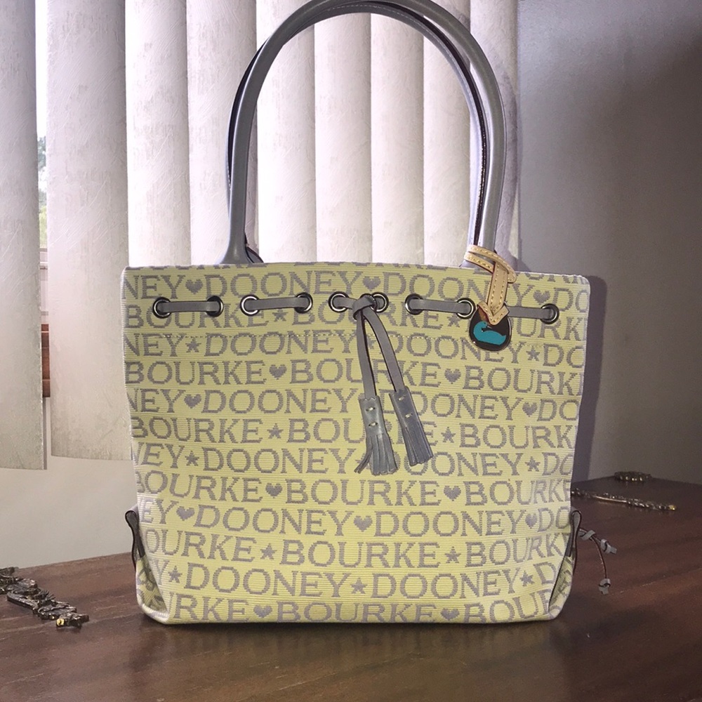 Beautiful Dooney & Bourke Bag